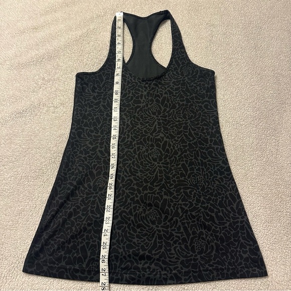 Lululemon Cool Racerback Tank Top Petal Camo Printed Black Deep Coal Floral - Picture 9 of 11